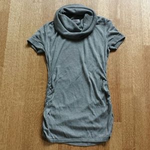 A Pea in the Pod Short Sleeve Maternity Sweater